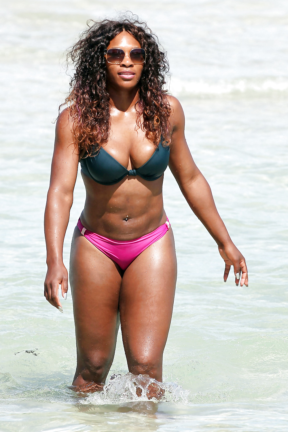 Serena williams - usando un bikini en una playa en miami
 #5325970