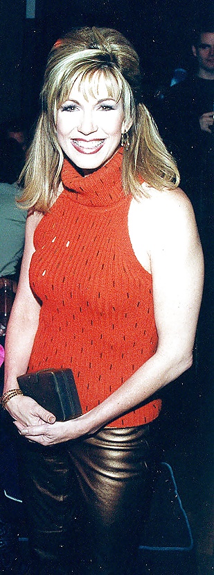 Leeza gibbons
 #21259486