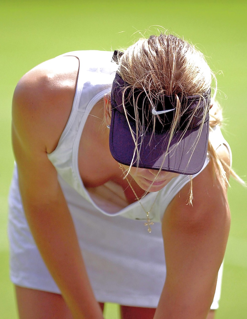 Tennisstar Maria Sharapova - Nip-slip #7701832
