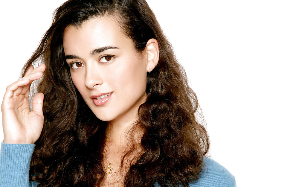 Cote de pablo
 #1152385