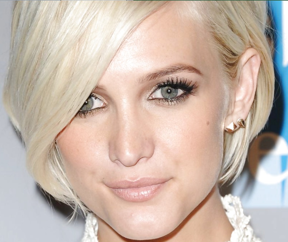 Ashlee simpson
 #14157023