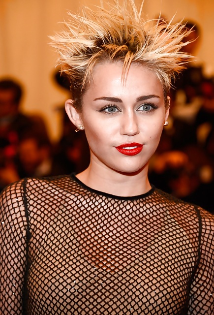 Miley Cyrus Hot #18954954