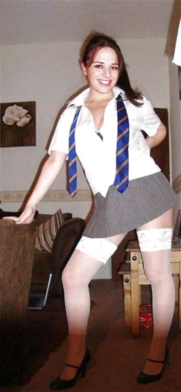 El uniforme de colegiala
 #19006252