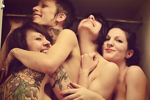 十代の友達と6
 #12668128