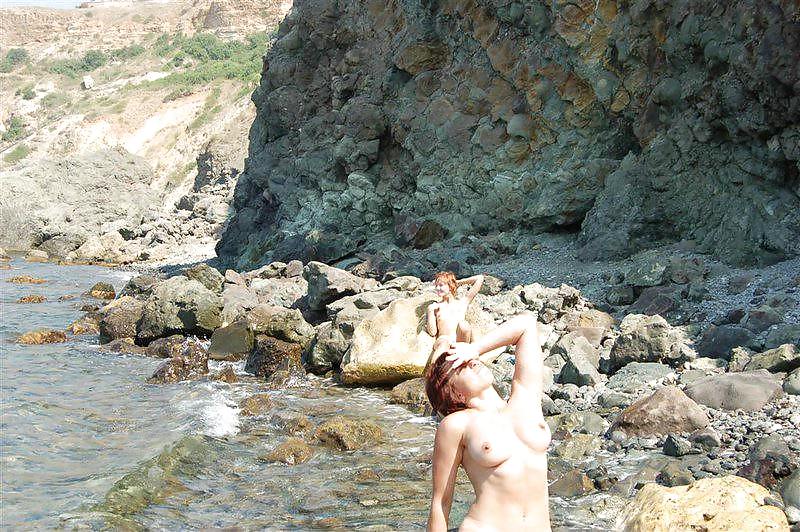 Pelirrojas desnudas en la playa
 #482325