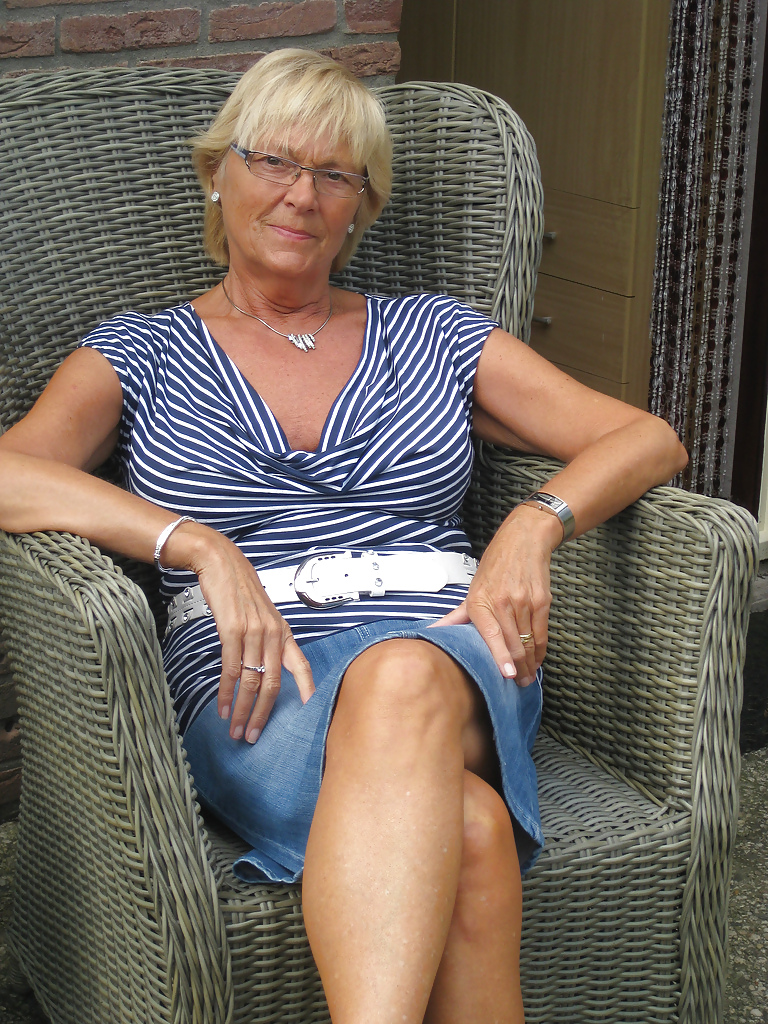 Abuela holandesa amateur (65 años)
 #4065417