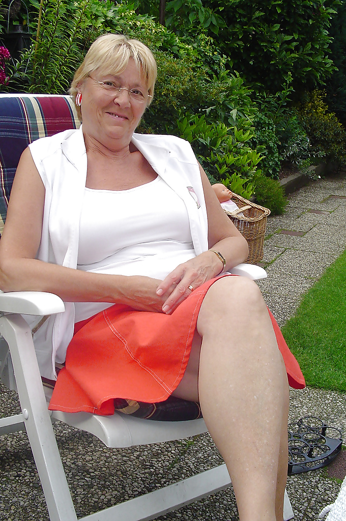 Abuela holandesa amateur (65 años)
 #4065639