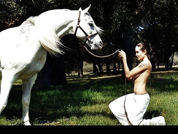 Angelina Jolie topless #8811231
