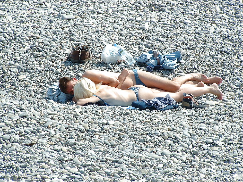 Voyeur sur la plage seins nus (stare titties on seaside) #9902321