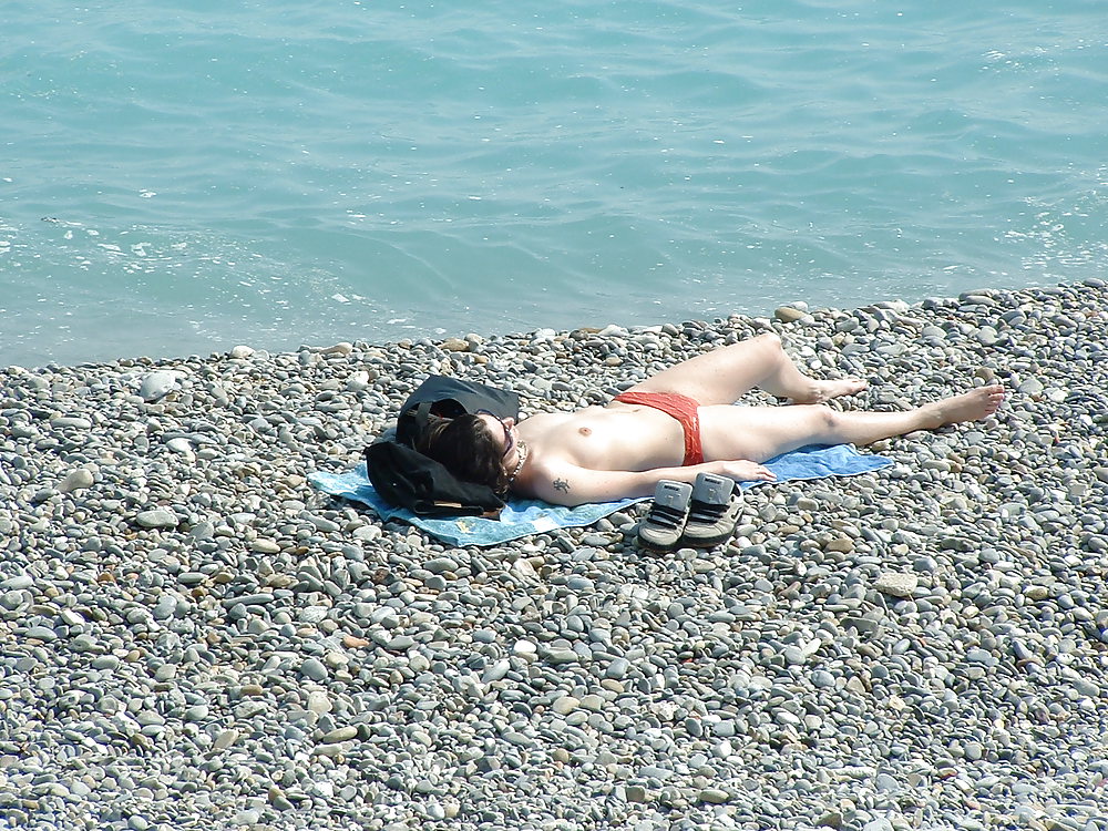 Voyeur sur la plage seins nus (stare titties on seaside) #9902337