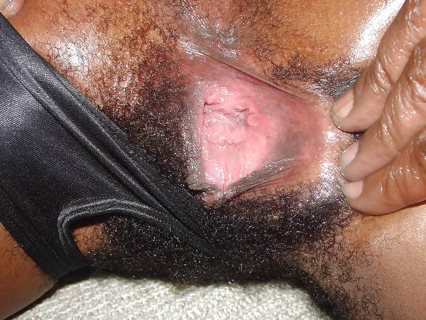 BLACK SLUT SPREADING HER HAIRY PUSSY AND GETTING FUCKED #12671704