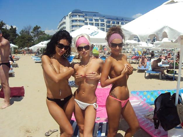 Chicas de playa búlgaras del mar negro - vi
 #10718335