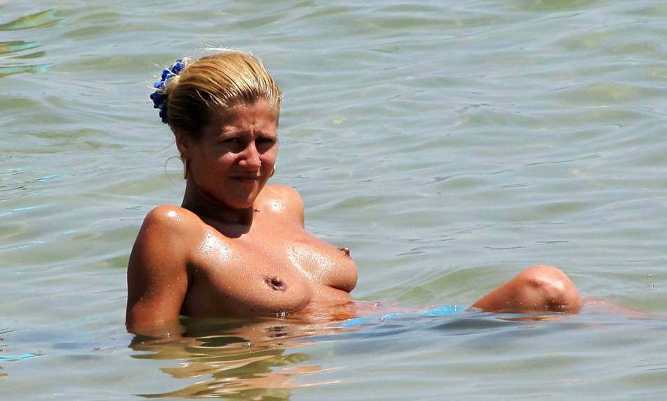 Ragazze bulgare da spiaggia del mare nero - vi
 #10718611