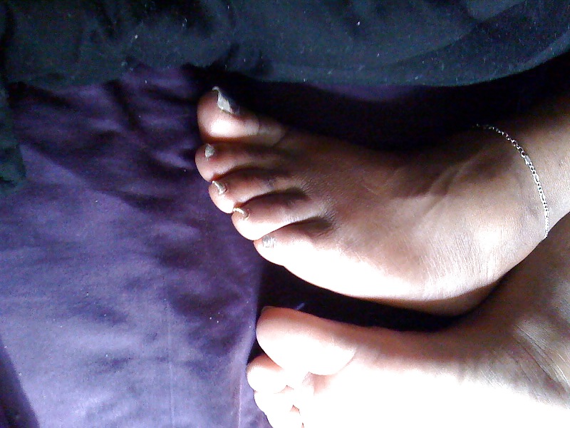 My wife cute feet & toes #4010316