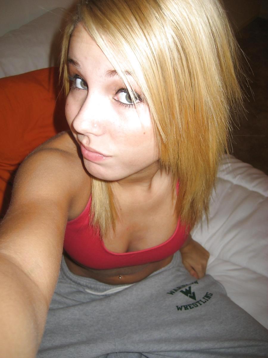 BLONDE SELF SHOTS #9075836