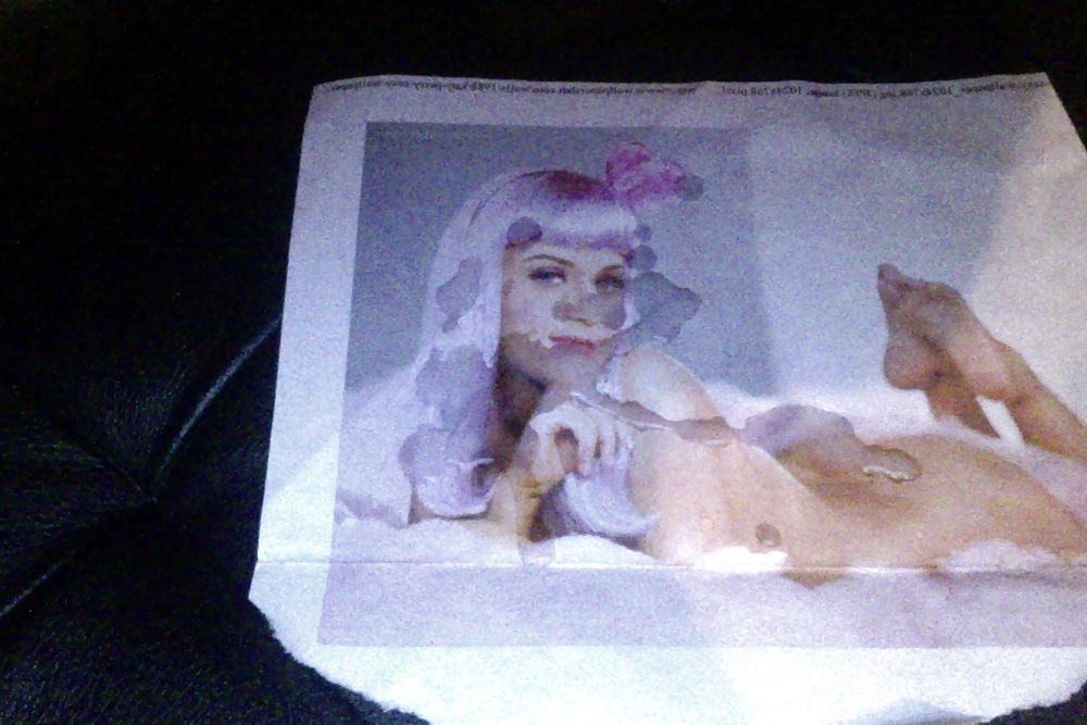 Katy perry
 #18719764