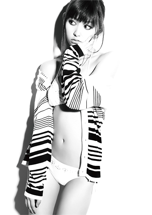 Blanco y negro o gris
 #12388821