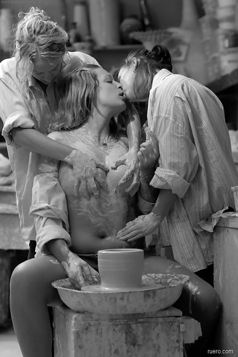 Blanco y negro o gris
 #12389826