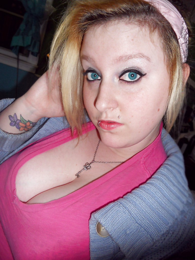 Dekollete 3
 #22629010