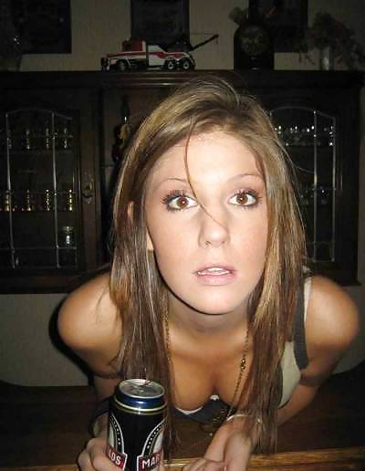 ALL FUCKED UP GIRLS PICS TURNS INTO SLUTS PICS. #15448900