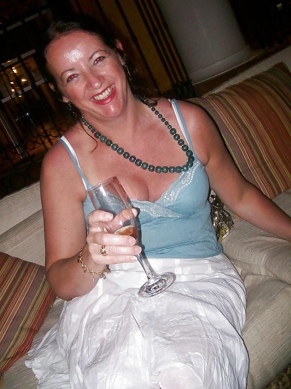 Chubby Mature British Wife #22480402