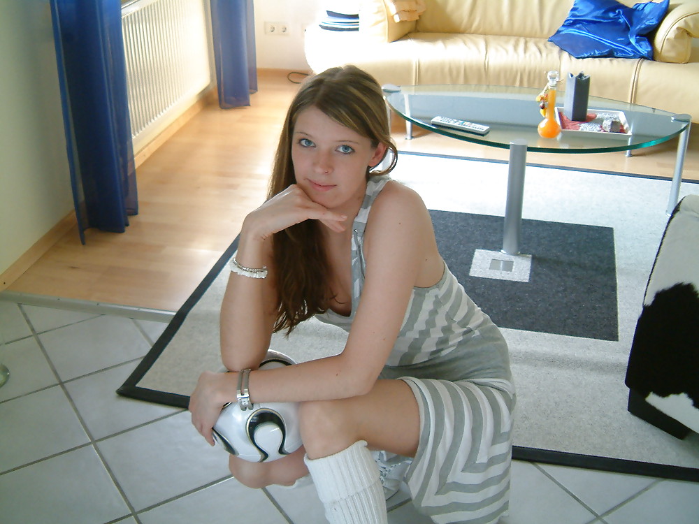 Unschuldsblondies amateurs 038
 #1124682