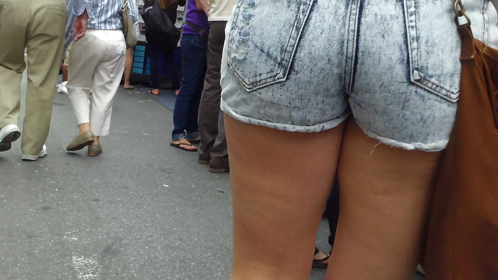 Nice butts & ass walking through the streets  #17444315