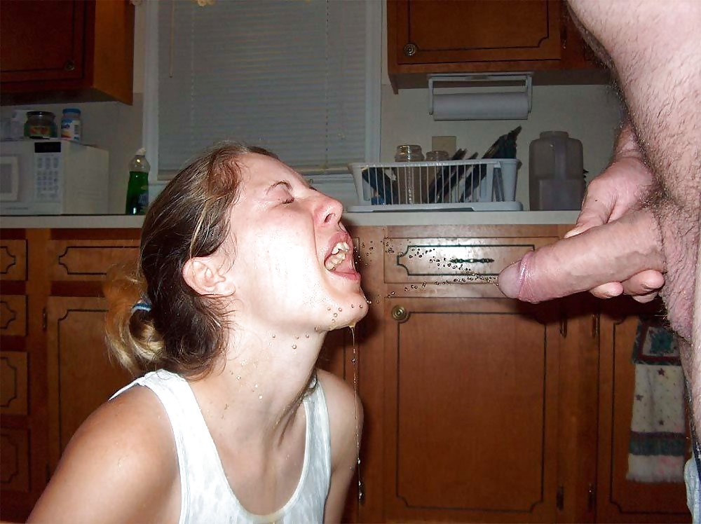 Les salopes dans leur cuisine #8723959