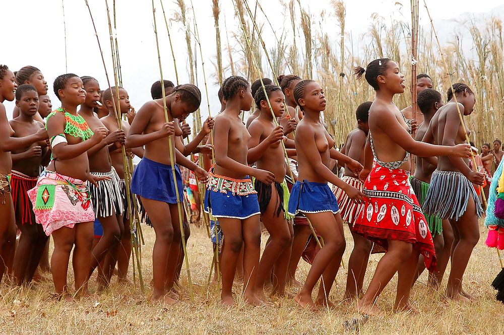Groupes De Filles Nues 007 - Célébrations Tribales Africaines 1 #15877531