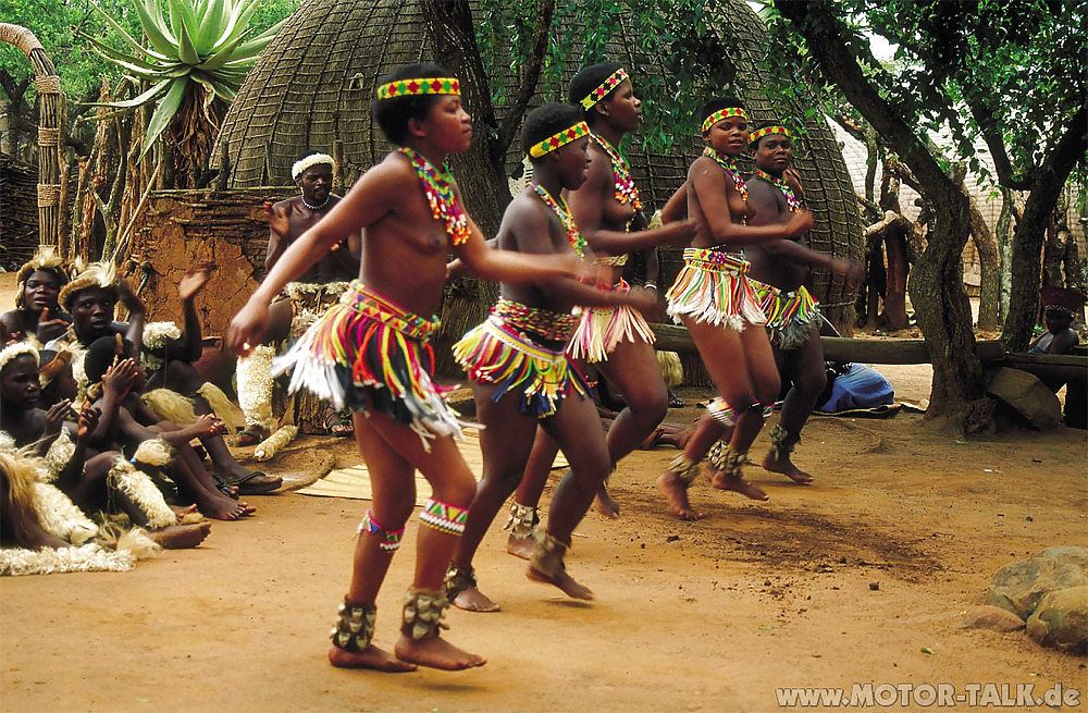 裸のガールズグループ 007 - アフリカの部族の祭典 1
 #15877553