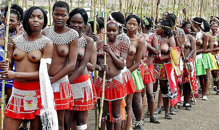 裸のガールズグループ 007 - アフリカの部族の祭典 1
 #15877610