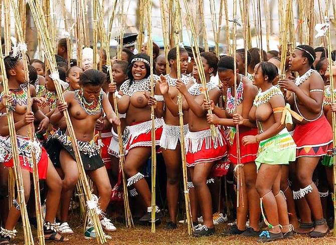 裸のガールズグループ 007 - アフリカの部族の祭典 1
 #15877659