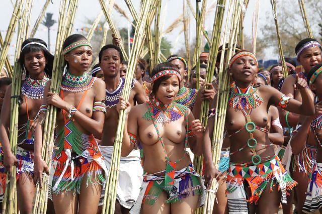裸のガールズグループ 007 - アフリカの部族の祭典 1
 #15877665