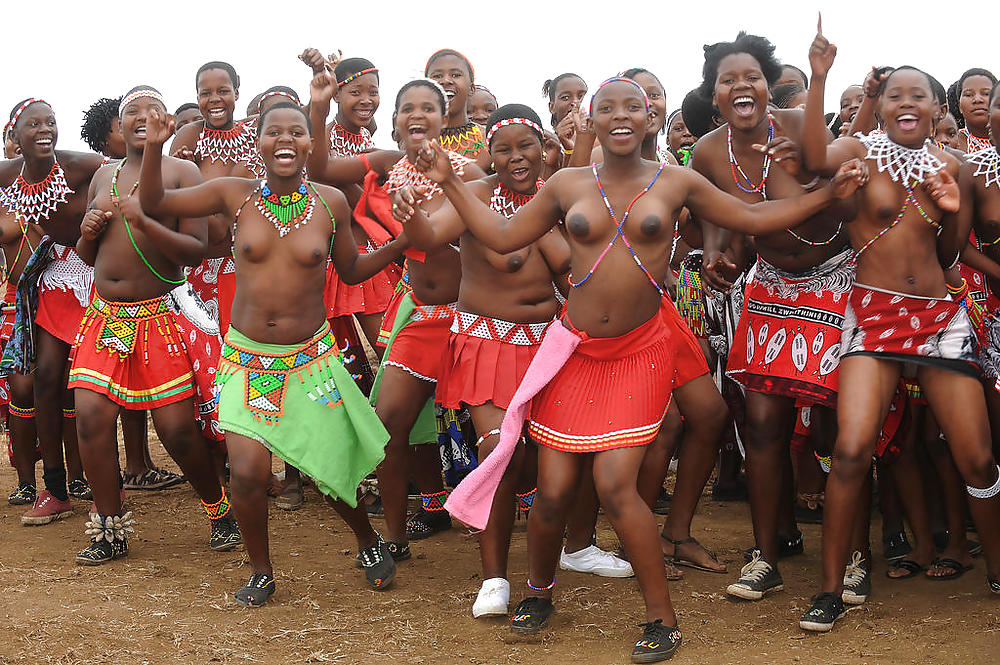 裸のガールズグループ 007 - アフリカの部族の祭典 1
 #15877719