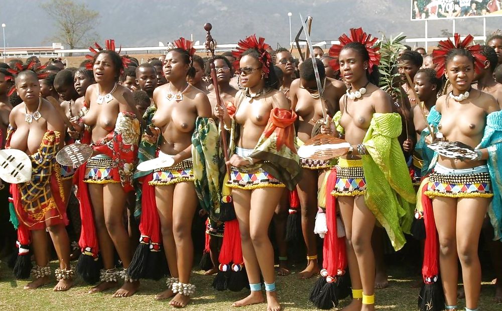 裸のガールズグループ 007 - アフリカの部族の祭典 1
 #15877765