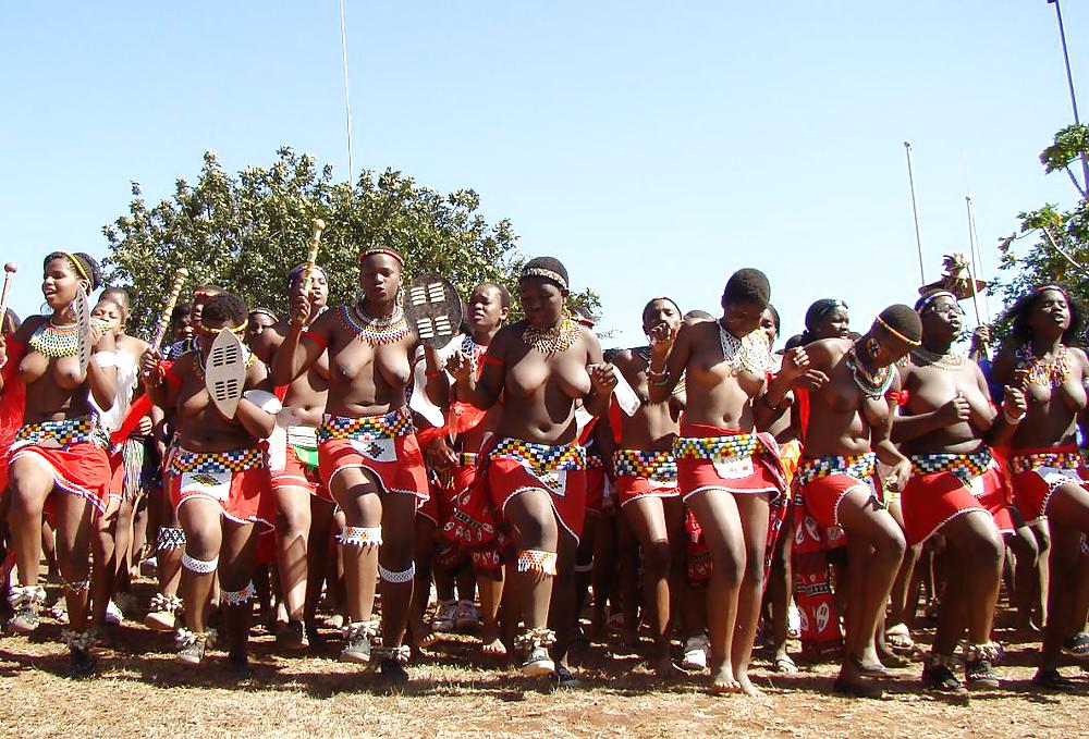 裸のガールズグループ 007 - アフリカの部族の祭典 1
 #15877778