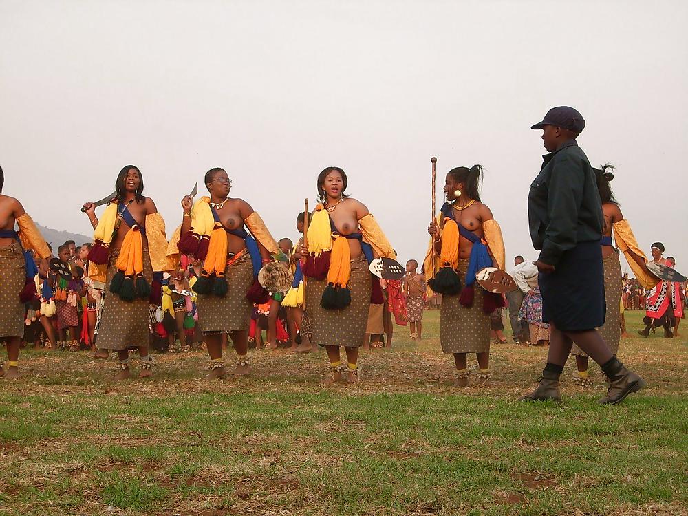Groupes De Filles Nues 007 - Célébrations Tribales Africaines 1 #15877805