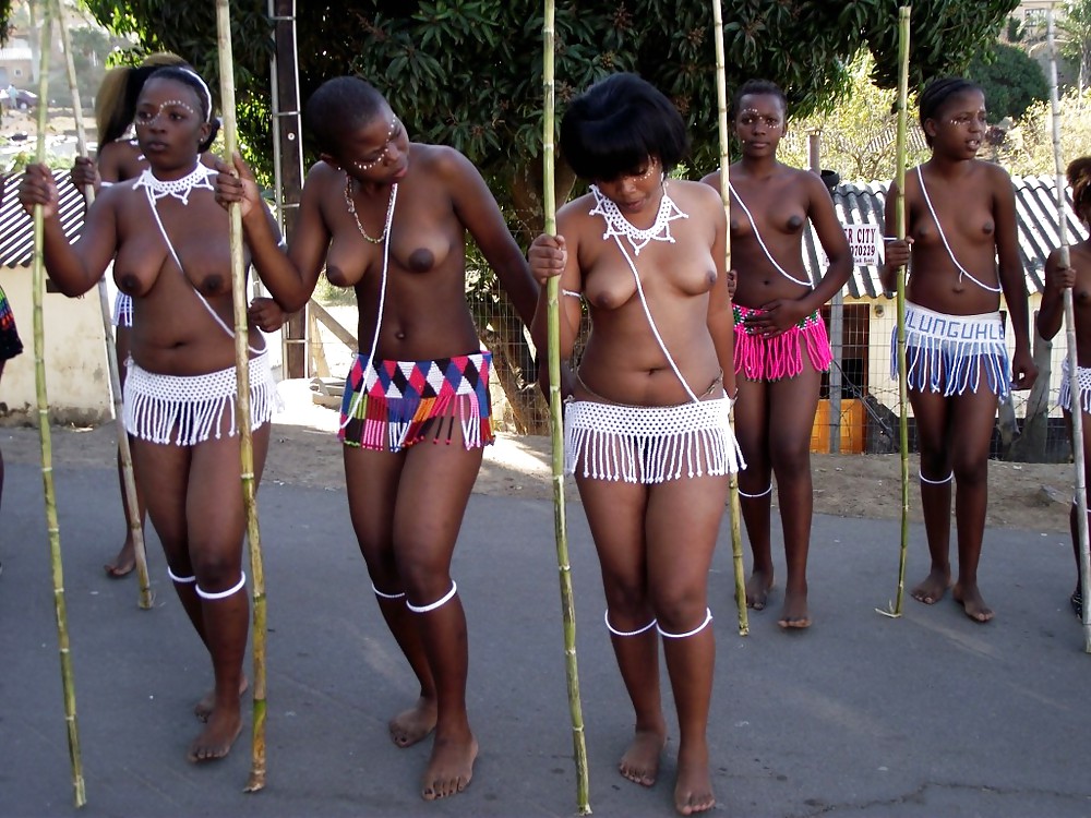 裸のガールズグループ 007 - アフリカの部族の祭典 1
 #15877821
