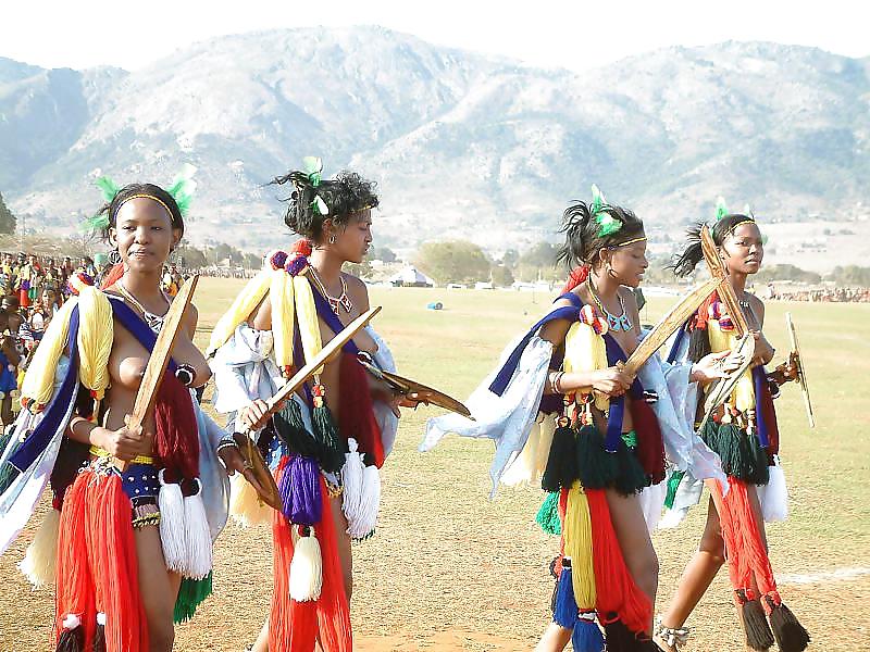 Groupes De Filles Nues 007 - Célébrations Tribales Africaines 1 #15877890