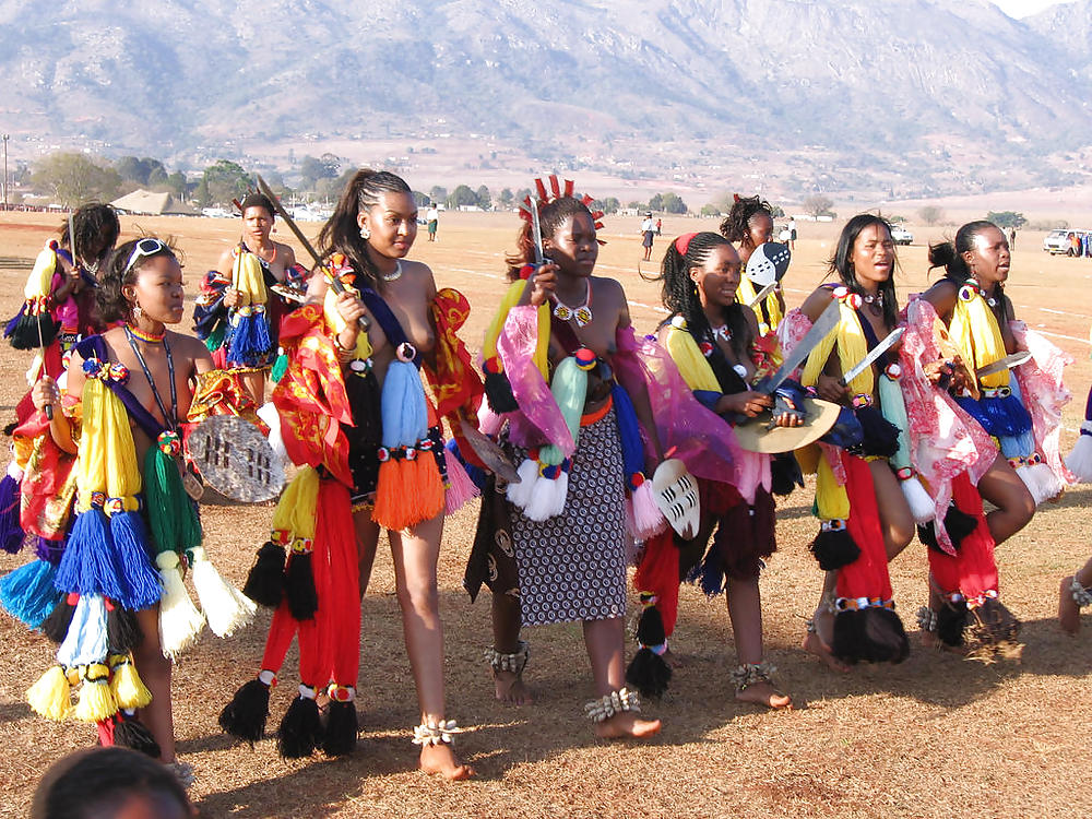 Groupes De Filles Nues 007 - Célébrations Tribales Africaines 1 #15877922