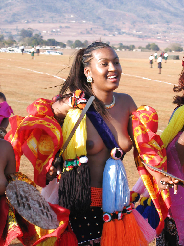 裸のガールズグループ 007 - アフリカの部族の祭典 1
 #15877934