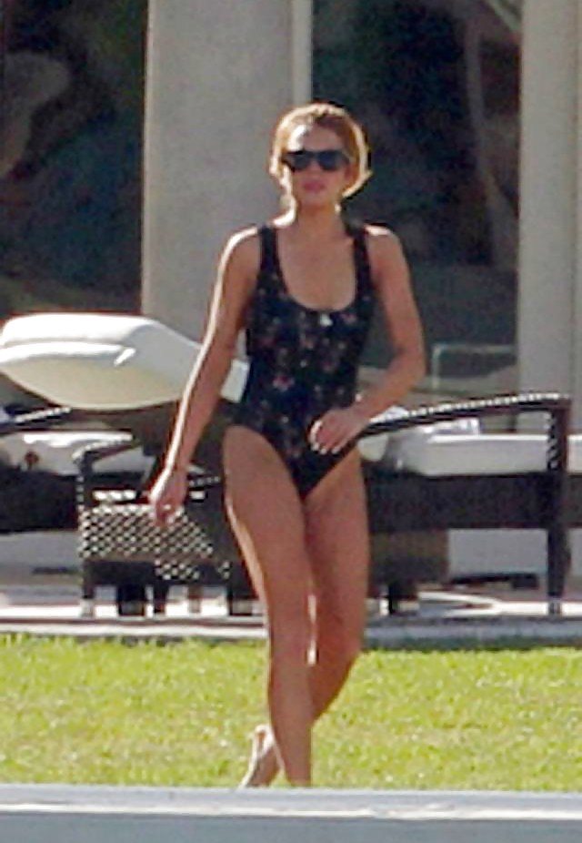 Lindsay lohan ... bikini en miami
 #22297795