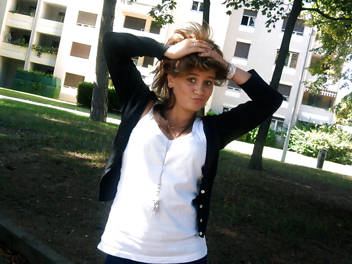 Putes dans un un new albums
 #10110037