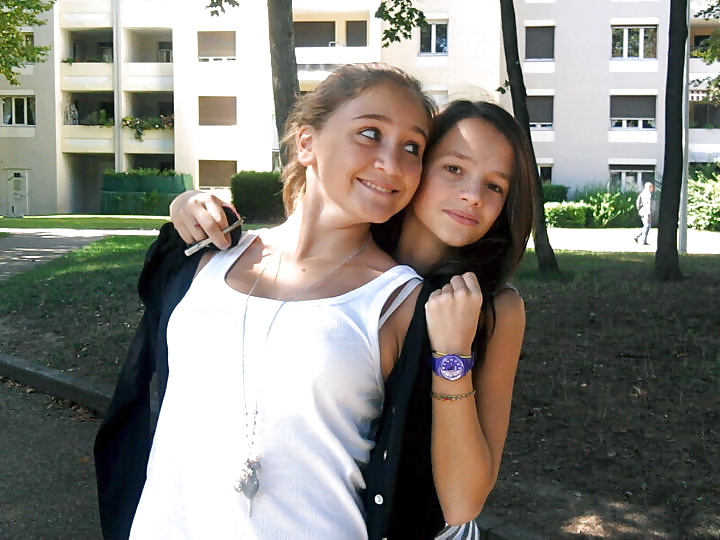 Putes dans un un new albums
 #10110076