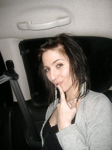 Putes dans un un new albums
 #10110154