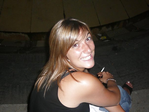 Putes dans un un new albums
 #10110164