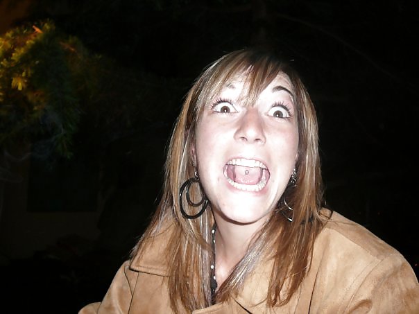 Putes dans un un new albums
 #10110172