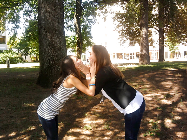 Putes dans un un new albums
 #10110201