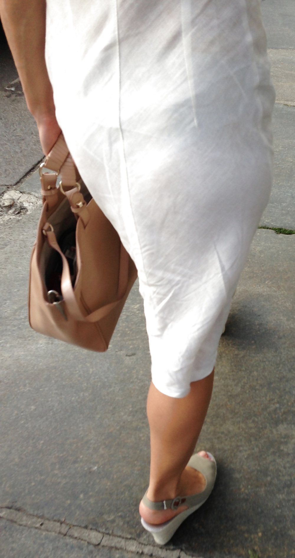 La mia nuova zoccolina a spasso
 #19922361