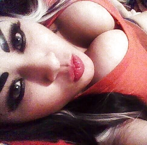 Latina mild with big tits and huge fake eyebrows #22673882